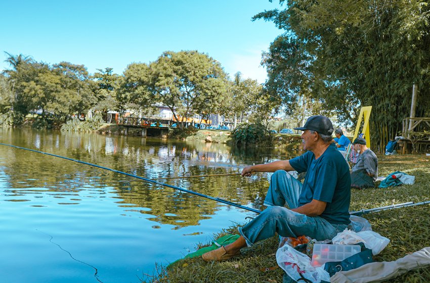 PARQUE DOS LAGOS É ABERTO PARA PESCARIA NA VÉSPERA DA SEXTA-FEIRA SANTA