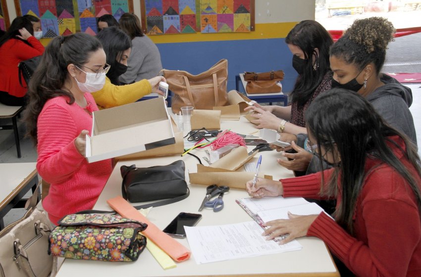 EDUCAÇÃO DE JAGUARIÚNA REALIZA 2ª OFICINA ‘MÃO NA MASSA’ DO PROGRAMA ESCOLAS CRIATIVAS