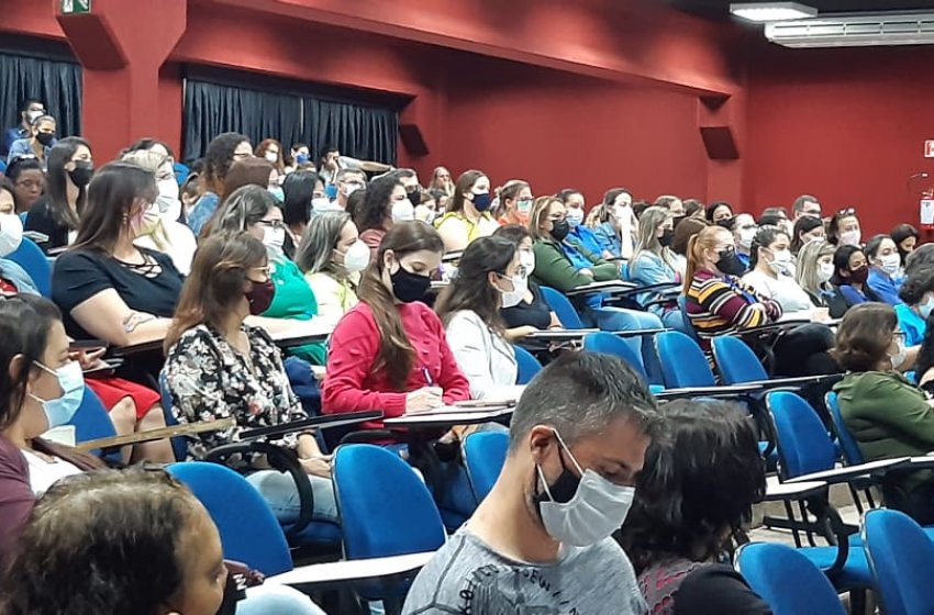 SEMANA DA EDUCAÇÃO COMEÇA HOJE E QUALIFICA PROFESSORES DA REDE MUNICIPAL DE JAGUARIÚNA