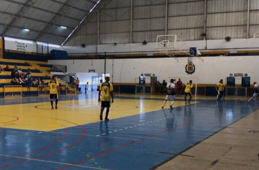 OLÍMPICO ENFRENTA A PONTE PRETA DOMINGO NA FINAL DO CAMPEONATO DE FUTSAL VETERANOS