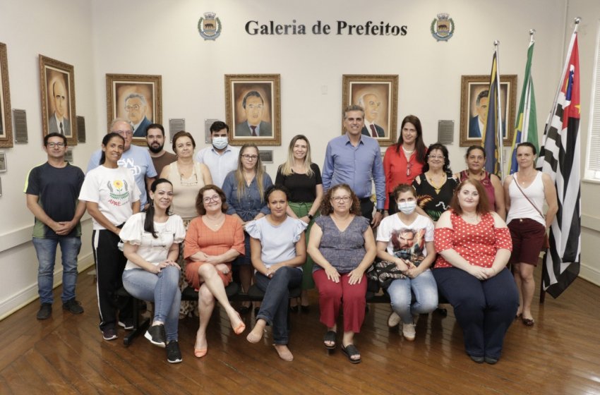 NOVO CONSELHO MUNICIPAL DE EDUCAÇÃO DE JAGUARIÚNA TOMA POSSE
