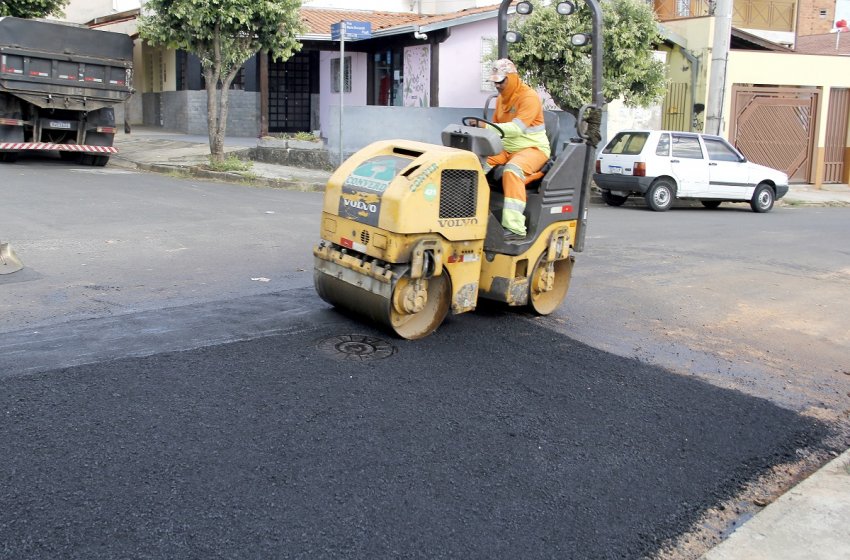 OPERAÇÃO TAPA-BURACOS ACONTECE NESTA TERÇA EM VÁRIOS BAIRROS   