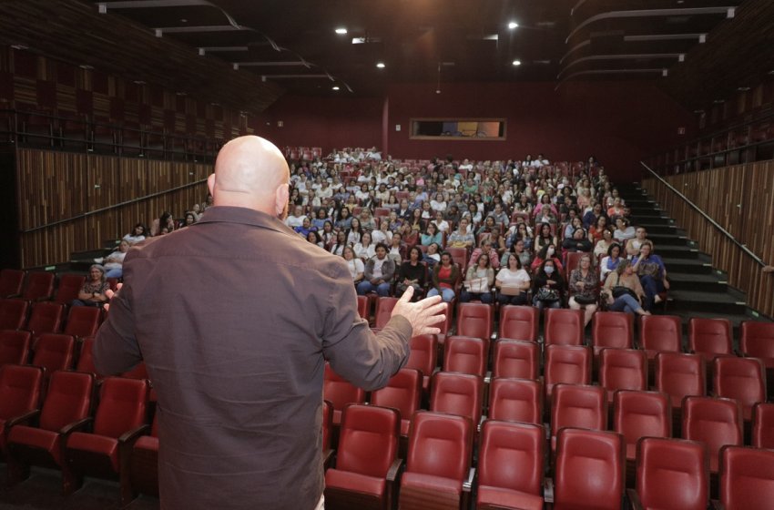 EDUCAÇÃO DE JAGUARIÚNA INICIA CAPACITAÇÃO EM DEFESA PESSOAL DE PROFESSORES E FUNCIONÁRIOS DA REDE DE ENSINO