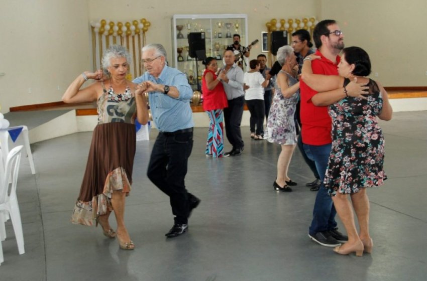 NESTA QUINTA TEM EDIÇÃO ESPECIAL DO BAILE DA TERCEIRA IDADE NO PARQUE SERRA DOURADA