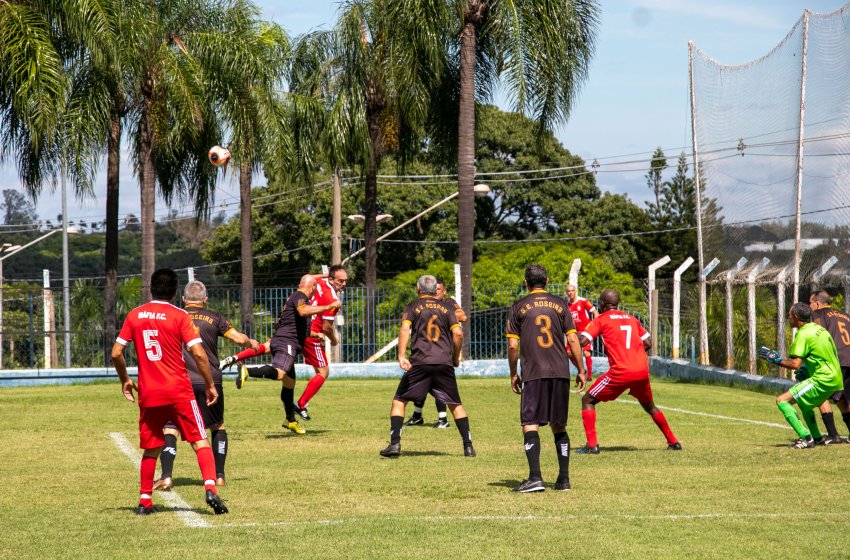   FUTEBOL SÊNIOR DEFINE SEMIFINALISTAS