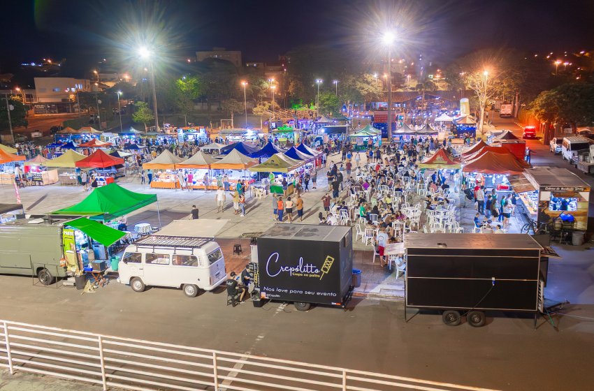 HOJE TEM FEIRA NOTURNA NO PARQUE SANTA MARIA