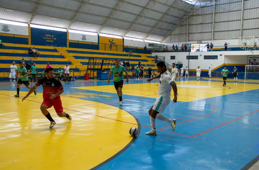 MUNICIPAL DE FUTSAL VETERANOS TEVE INÍCIO COM 20 GOLS EM DOIS JOGOS
