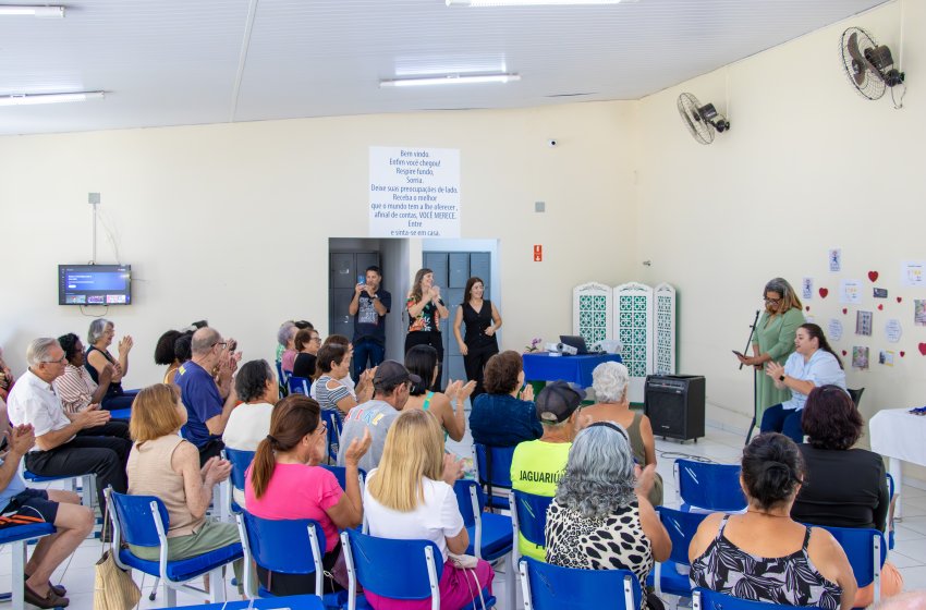 ATIVIDADES NO CENTRO DIA DO IDOSO REÚNEM MAIS DE 70 PESSOAS NESTA SEGUNDA