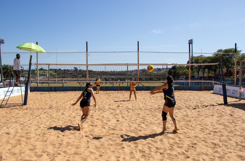 CAMPEONATO DE VÔLEI DE PRAIA PARA DUPLAS TEM INSCRIÇÕES ABERTAS 