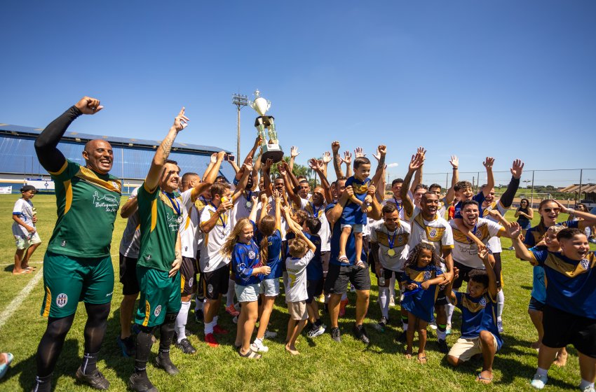 JUVENTUS GOLEIA E CONQUISTA O TÍTULO DO FUTEBOL VETERANOS