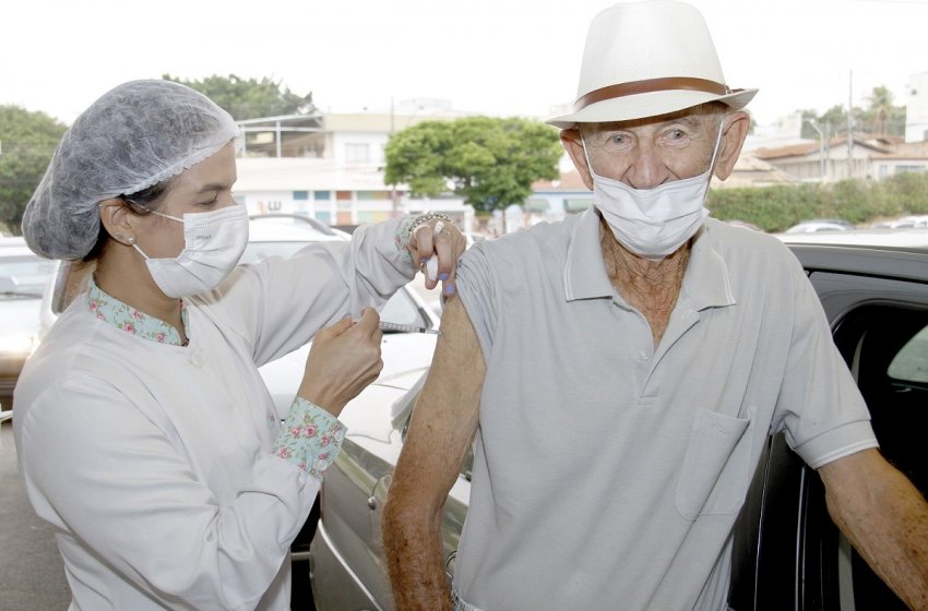 POR FALTA DE VACINAS, JAGUARIÚNA SUSPENDE VACINAÇÃO DA 1ª DOSE CONTRA COVID NESTA TERÇA-FEIRA