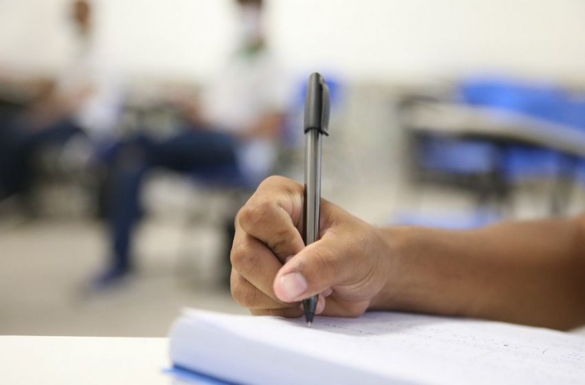 CENTRO DE EDUCAÇÃO DE JOVENS E ADULTOS ESTÁ COM MATRÍCULAS ABERTAS